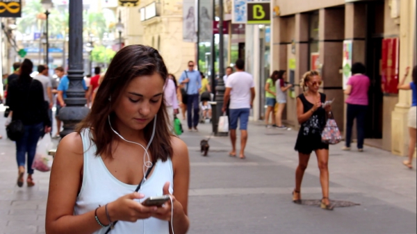 Las vacaciones de verano elevan un 25% el uso de la banca móvil de CajaSur